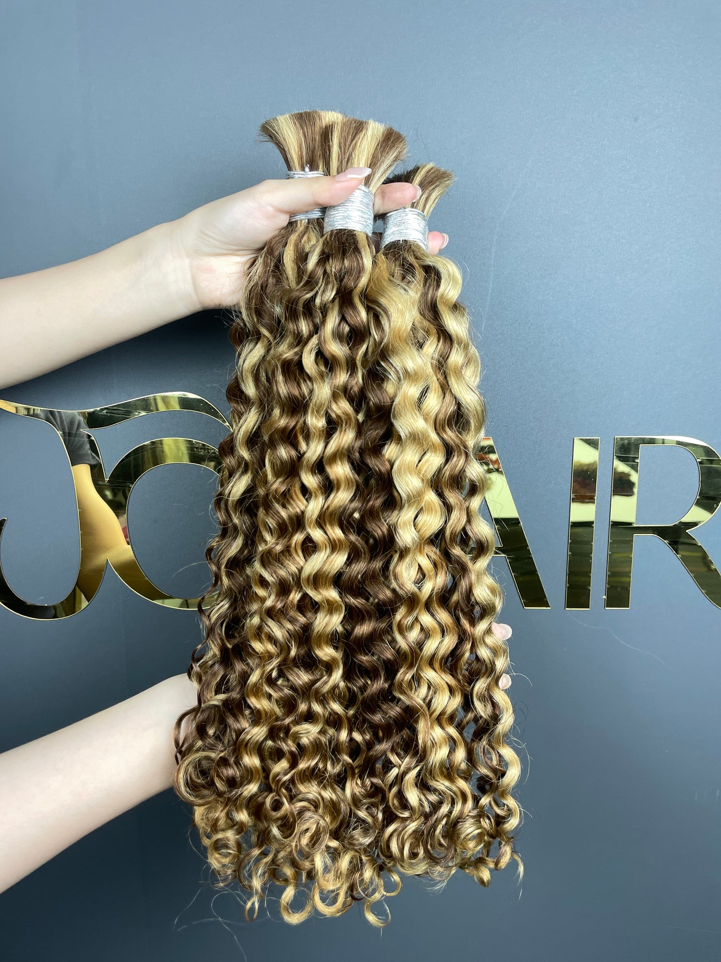 Bulk Hair Off the Track #4/27 - Water Wave