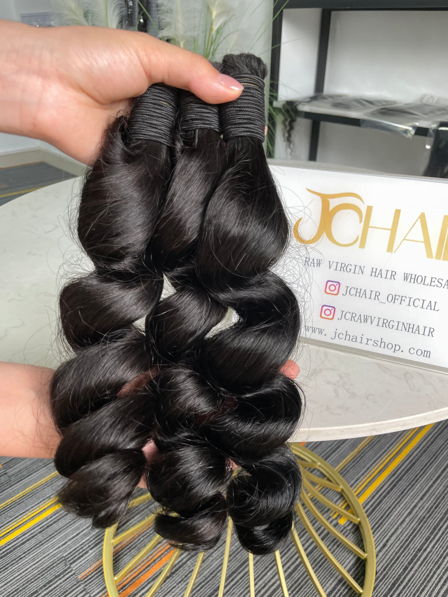 Bulk Hair Off the Track #1B - Loose wave