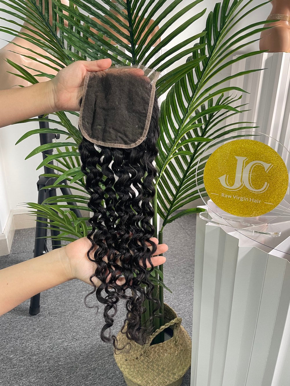 Top Virgin Deep Wave HD / Transparent Lace Closure #1B