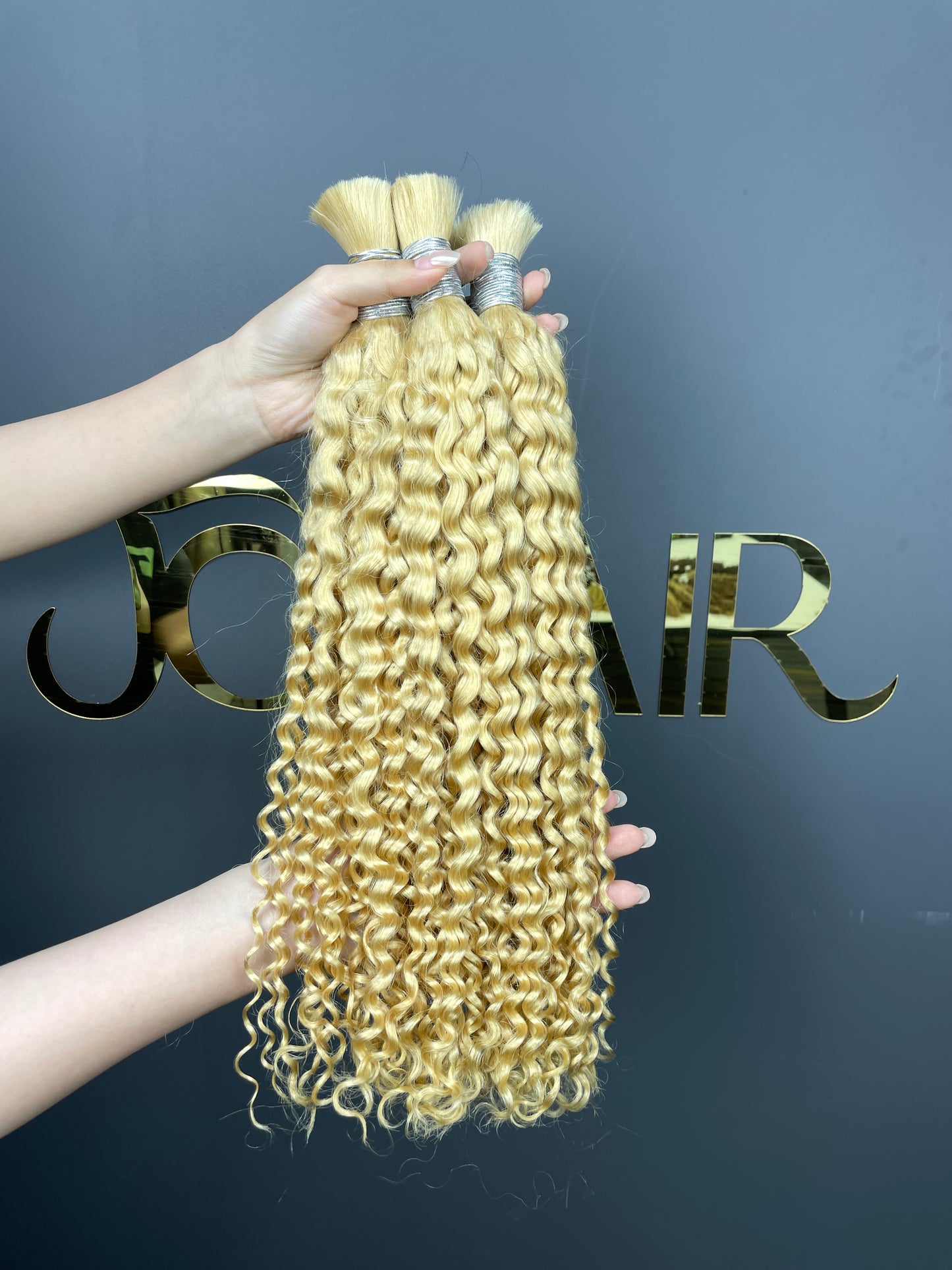 Bulk Hair Off the Track #613 - Italian Curly