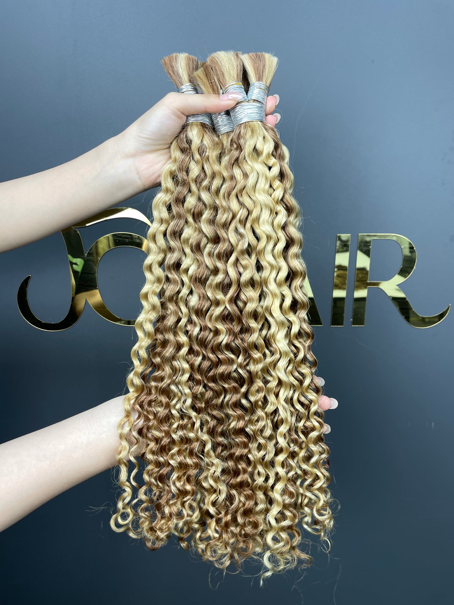 Bulk Hair Off the Track #27/30/613 - Italian curly