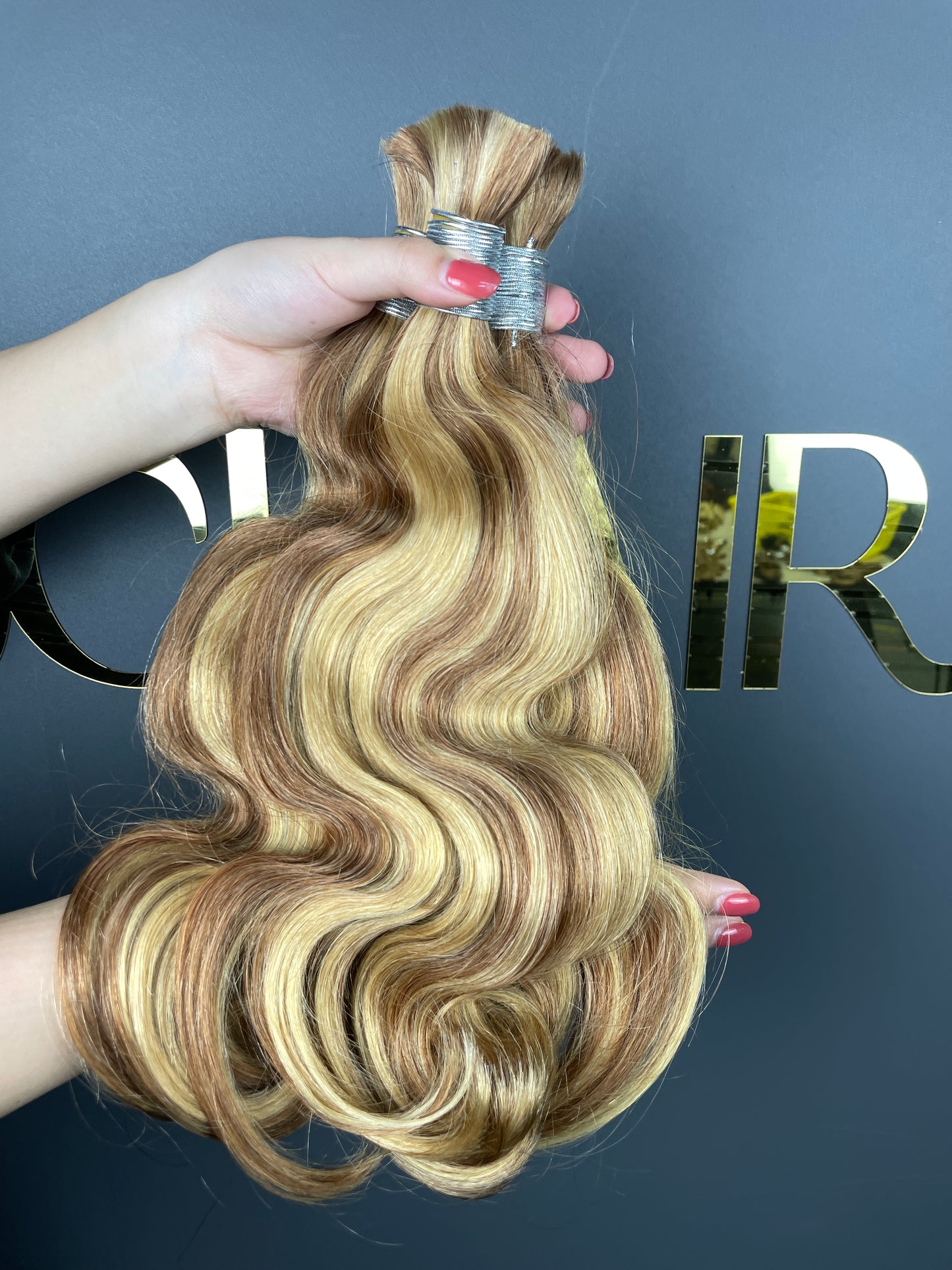 Bulk Hair Off the Track #27/30 - Body Wave